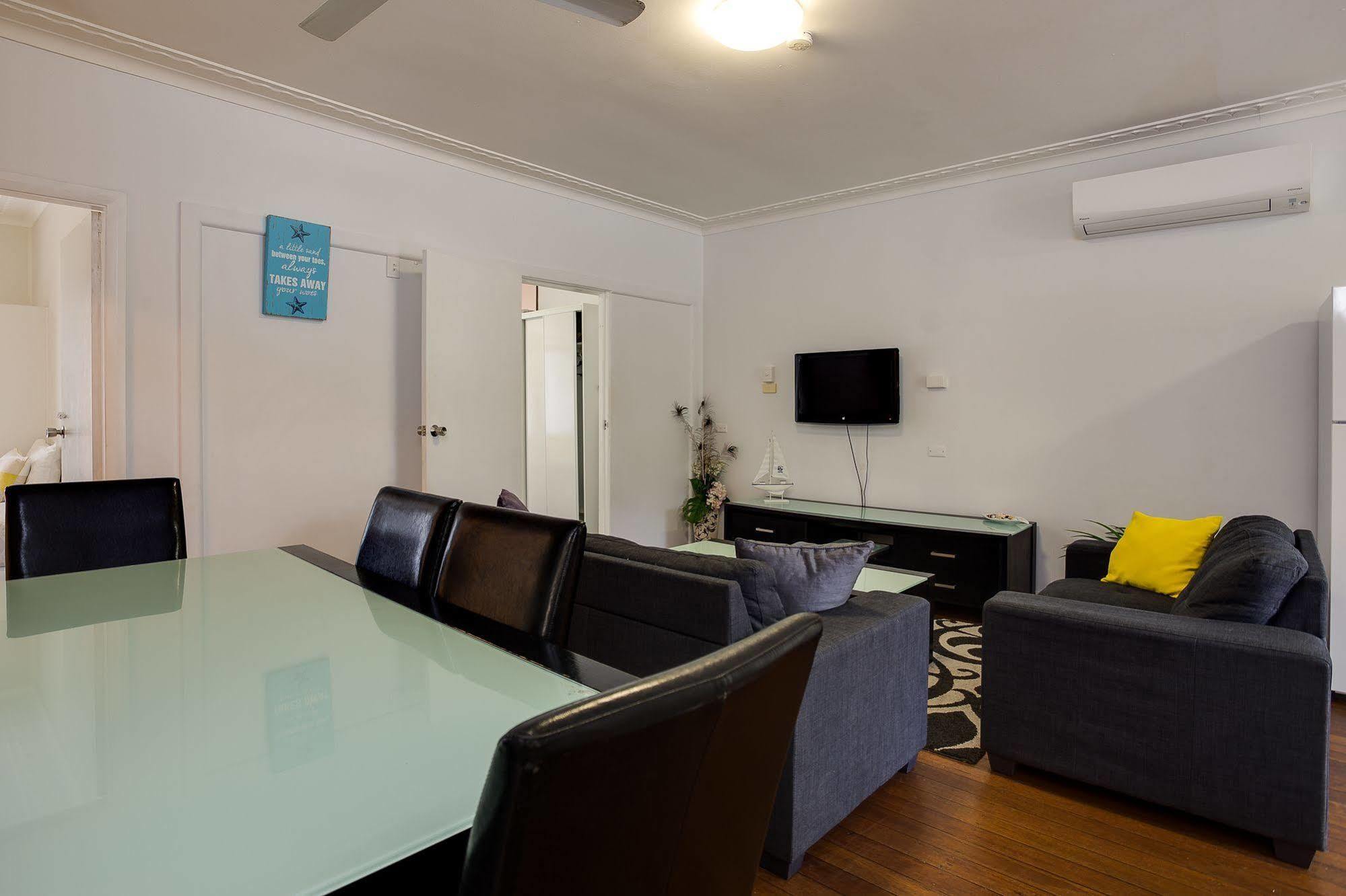 Ocean Park Motel & Holiday Apartments Coffs Harbour Exterior photo